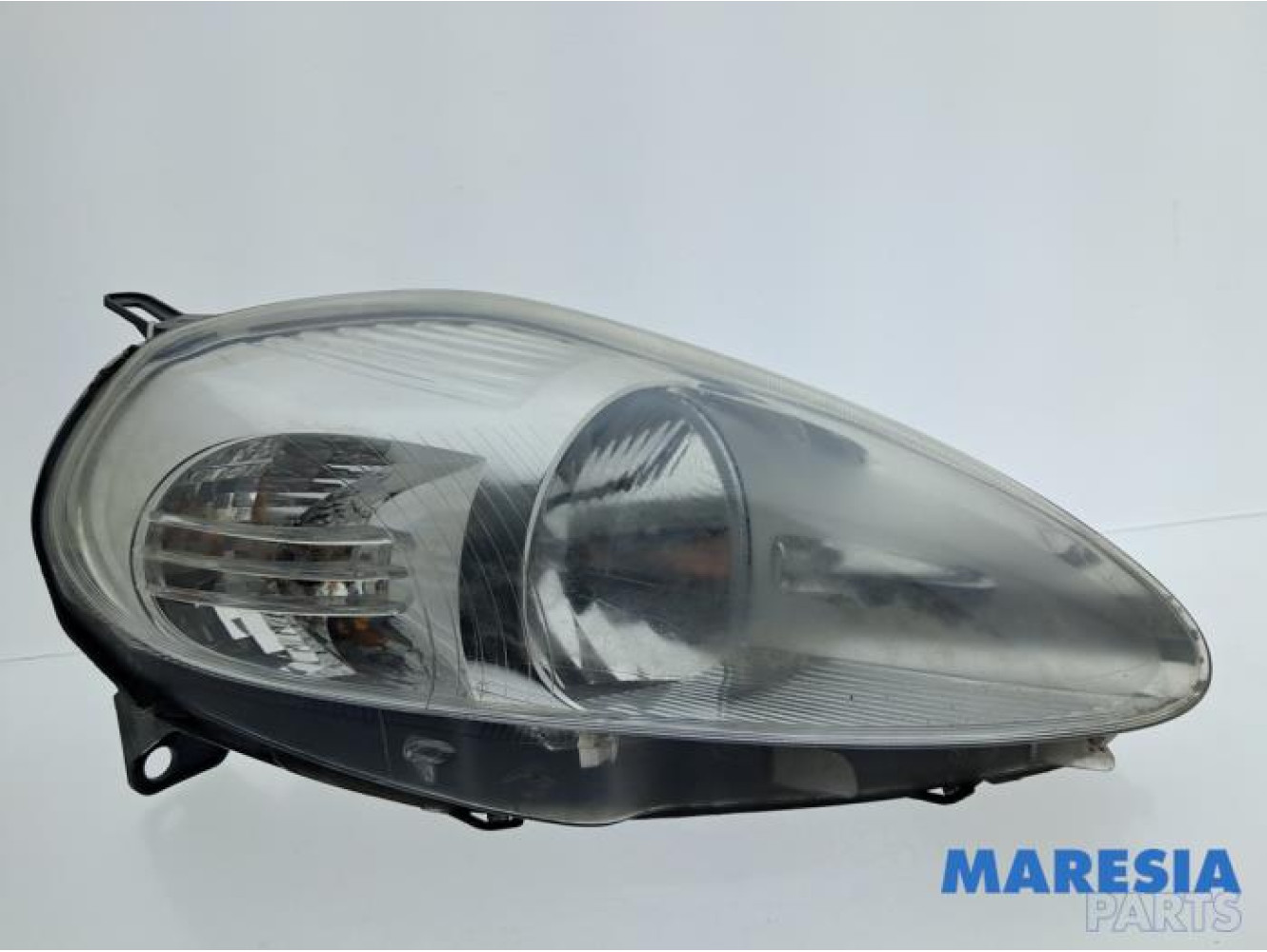 Fiat - Punto Grande - Headlight, right