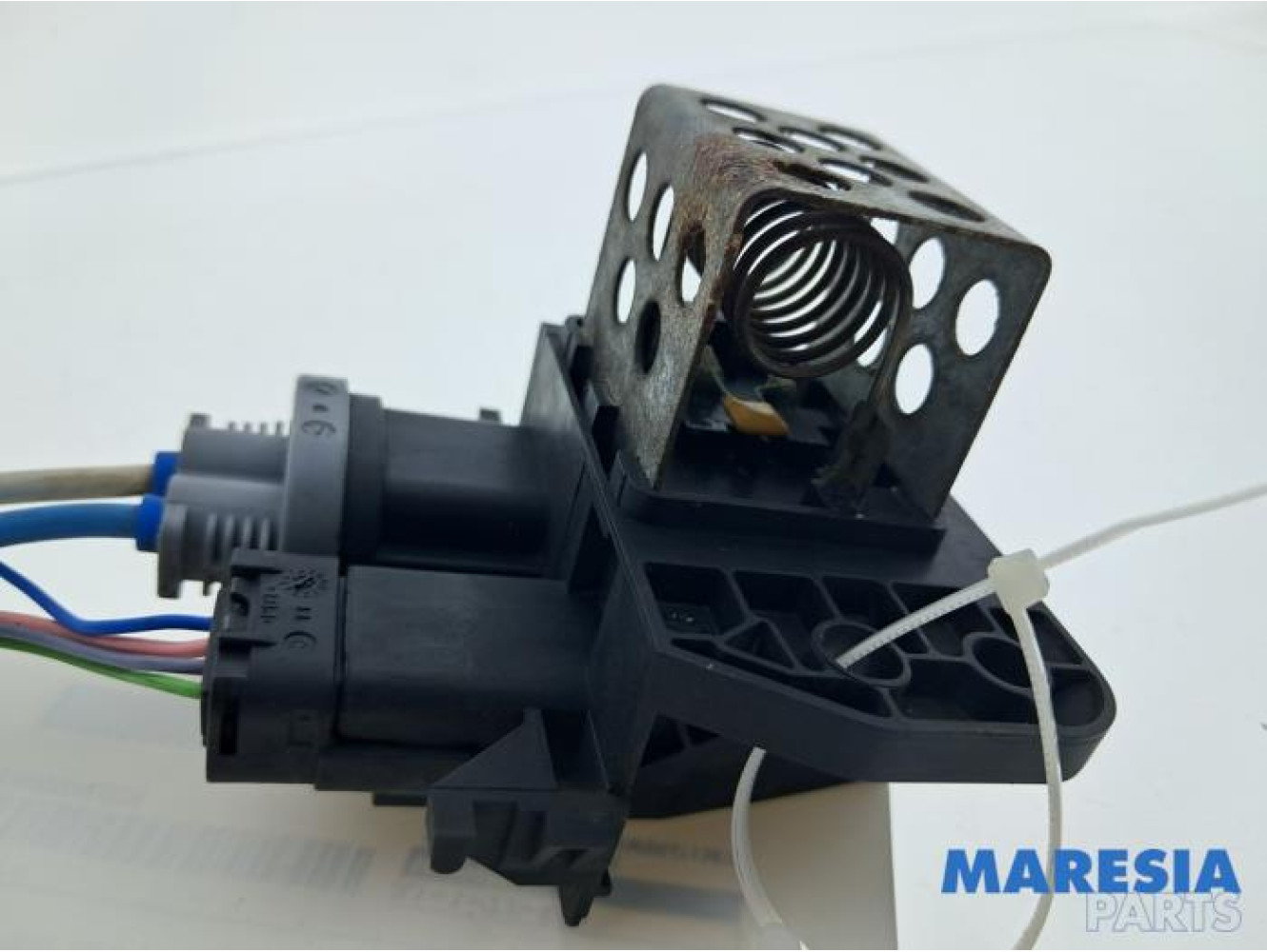 Peugeot - Partner - Cooling fan resistor