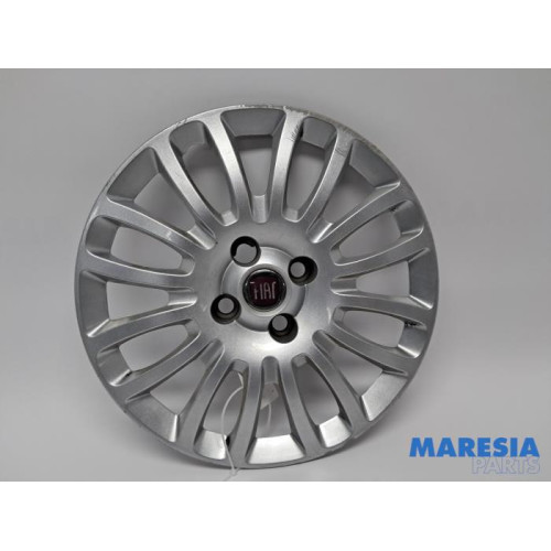 Fiat - Punto Grande - Wheel cover (spare)