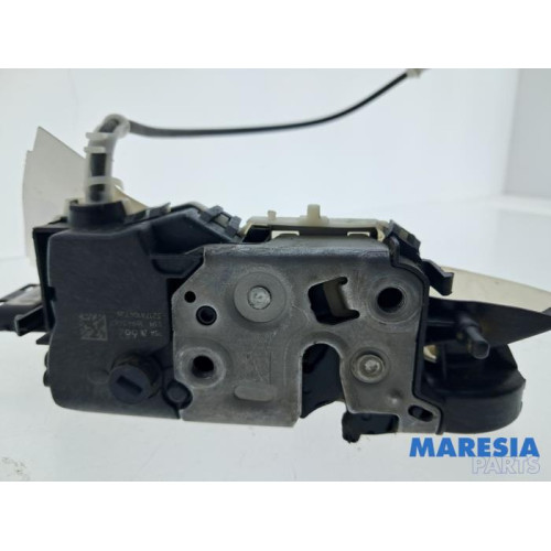 Peugeot - Partner - Minibus/van rear door lock mechanism