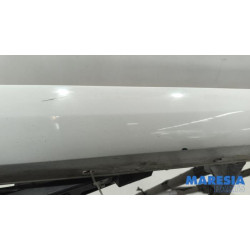 Renault - Zoe - Zijskirt links
