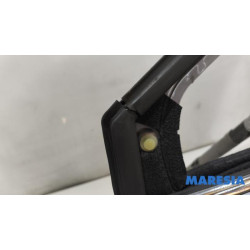 Renault - Clio - Door 4-door, front left