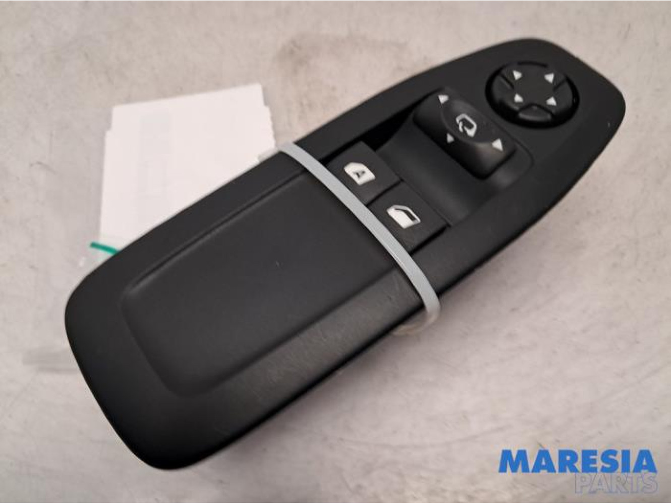 Peugeot - 2008 - Multi-functional window switch