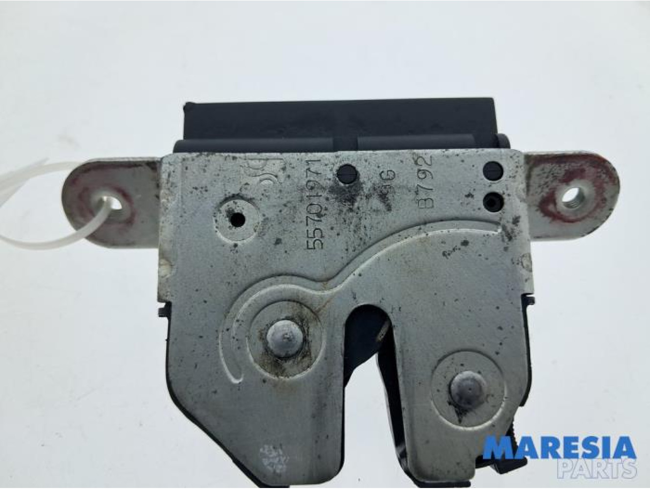 Fiat - 500 - Tailgate lock mechanism