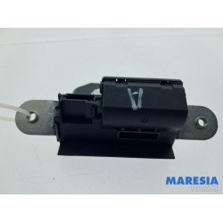 Fiat - 500 - Tailgate lock mechanism