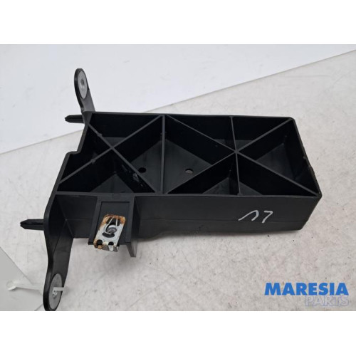 Renault - Twingo - Front bumper shock absorber