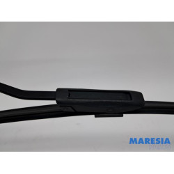 Renault - Twingo - Front wiper arm