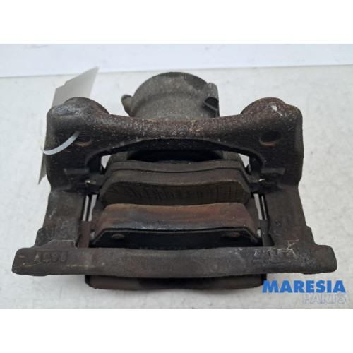 Renault - Zoe - Front brake calliper, left