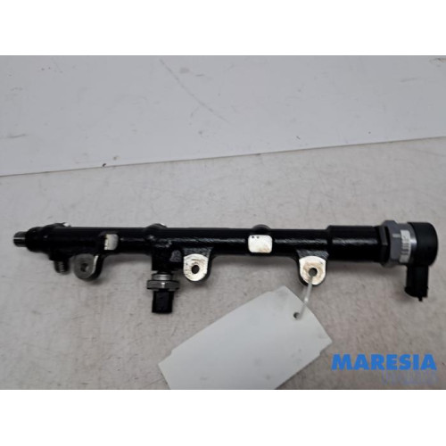 Renault - Trafic - Fuel injector nozzle