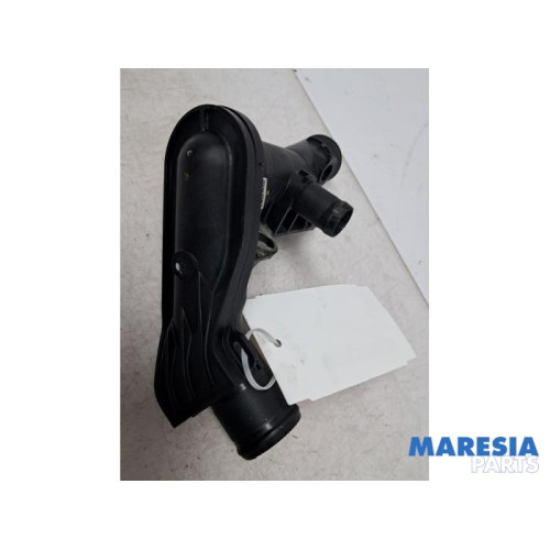 Renault - Trafic - Water pipe