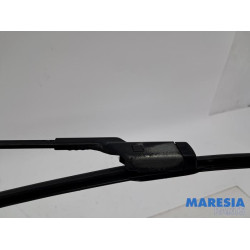 Renault - Zoe - Front wiper arm
