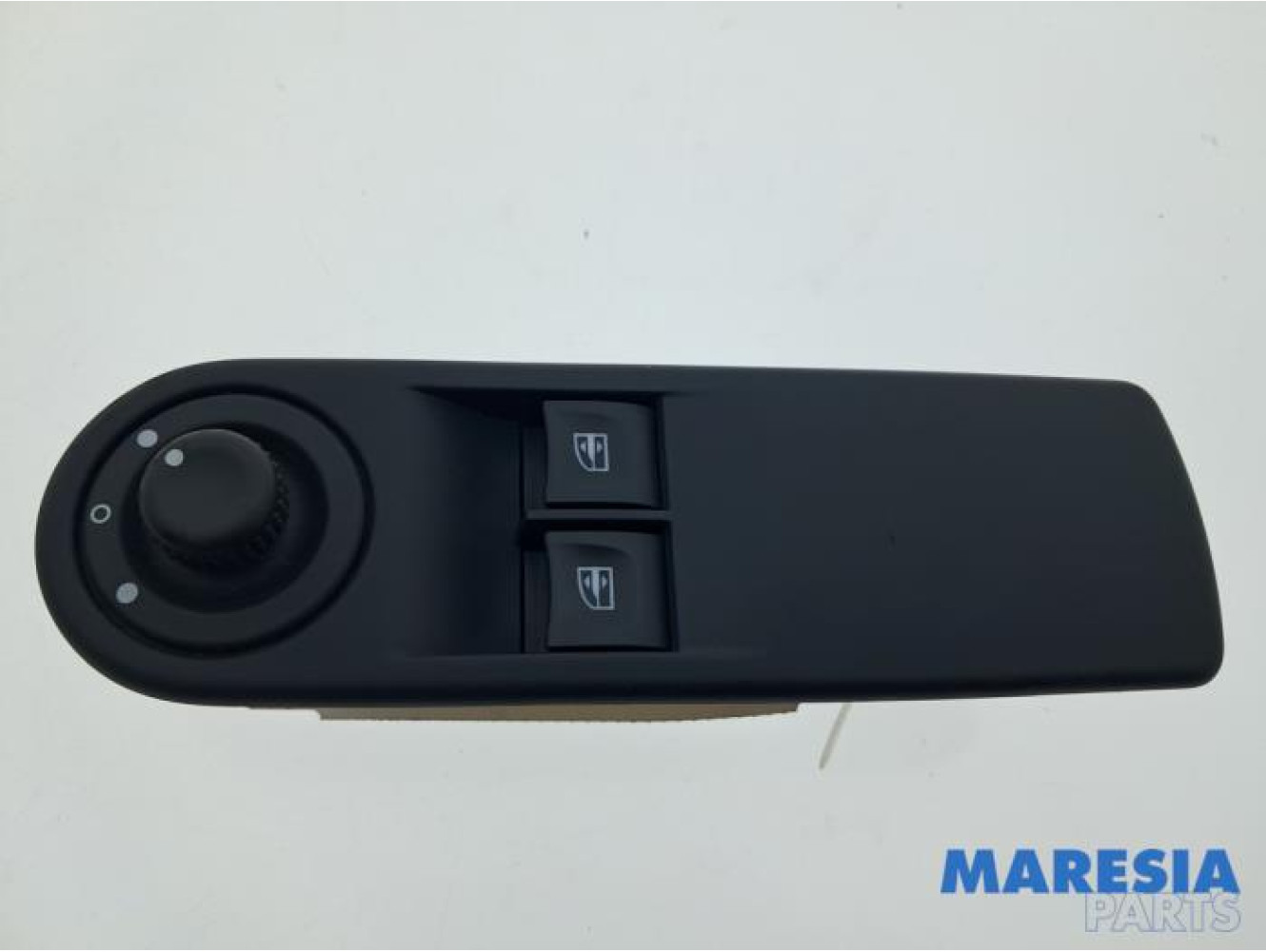 Renault - Clio - Multi-functional window switch