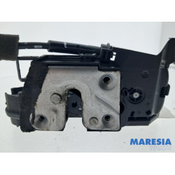 Renault - Clio - Front door lock mechanism 4-door, right