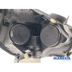 Renault - Clio - Koplamp links