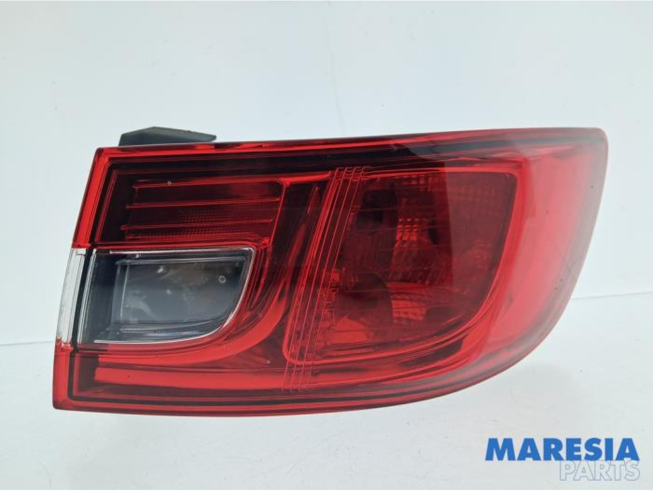 Renault - Clio - Taillight, right