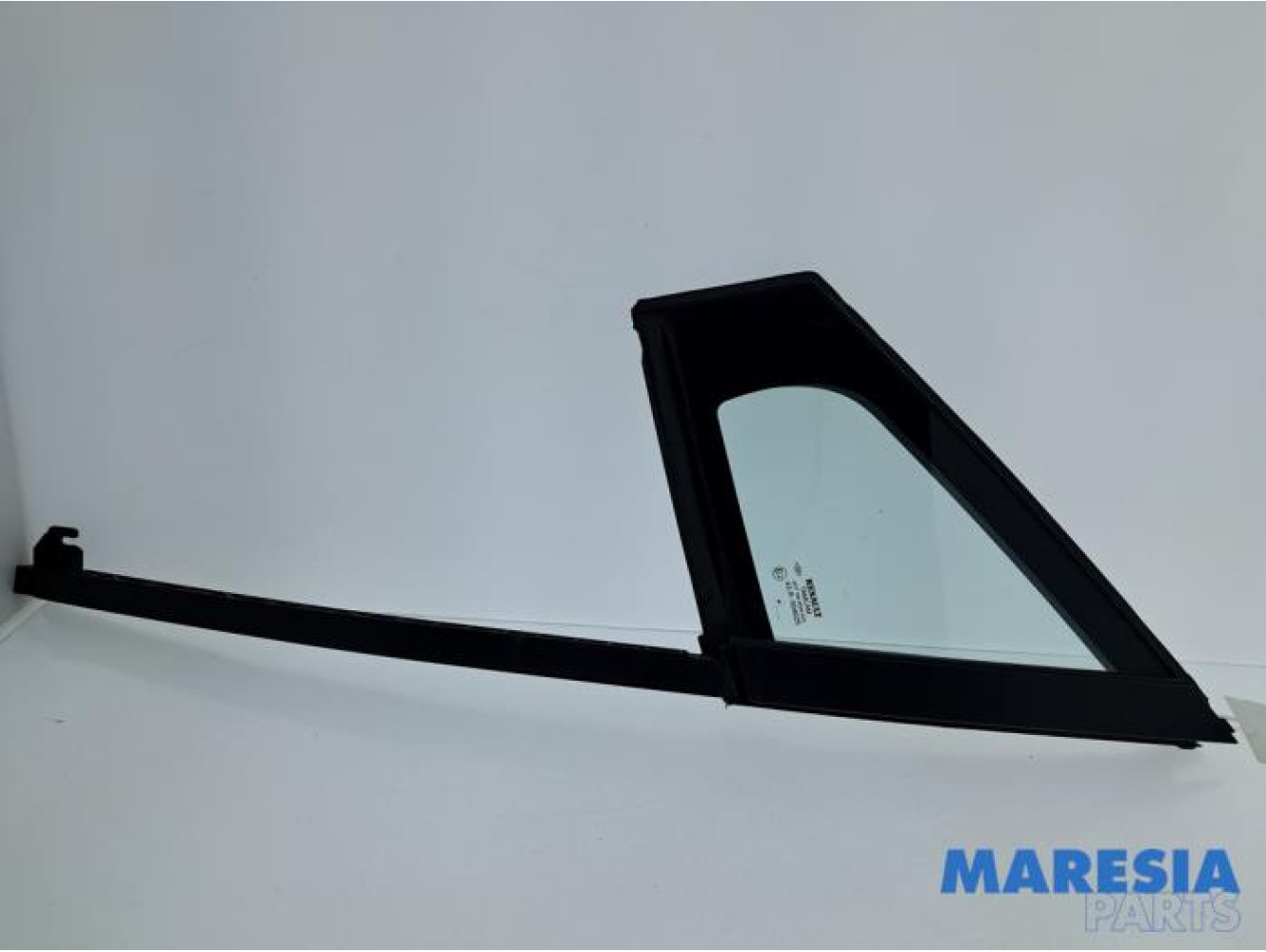 Renault - Clio - Quarter light, front left
