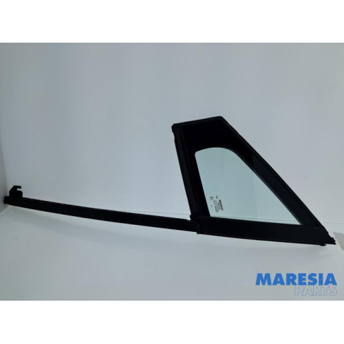 Renault - Clio - Quarter light, front left