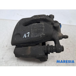 Renault - Kangoo - Front brake calliper, left