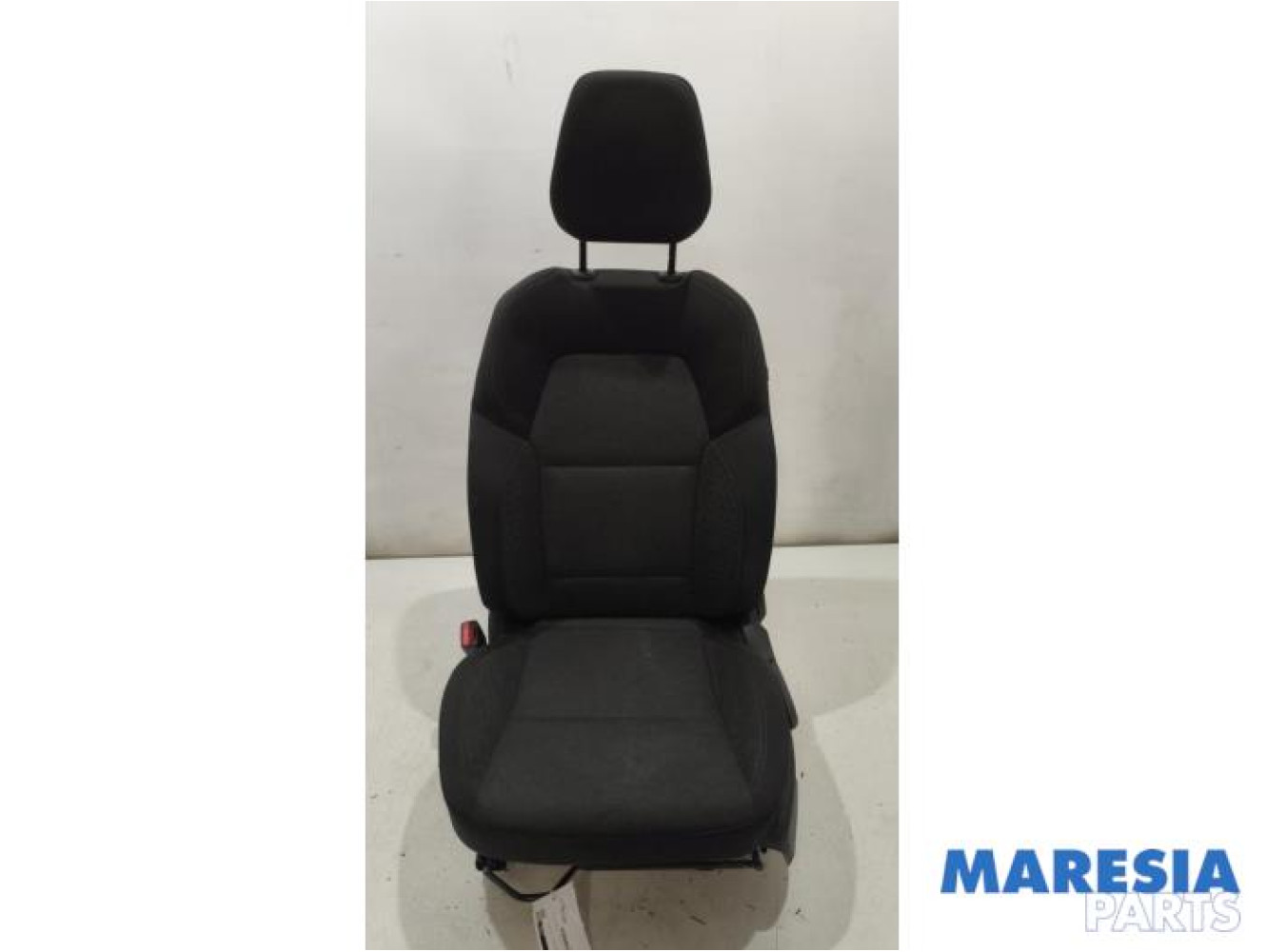 Renault - Clio - Seat, left