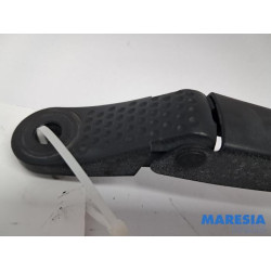 Renault - Kangoo - Front wiper arm