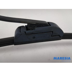 Renault - Kangoo - Front wiper arm