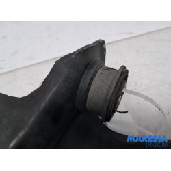 Renault - Clio - Front lower wishbone, left