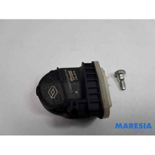 Renault - Clio - Tyre pressure sensor