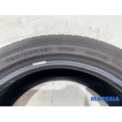 Renault - Clio - Tyre