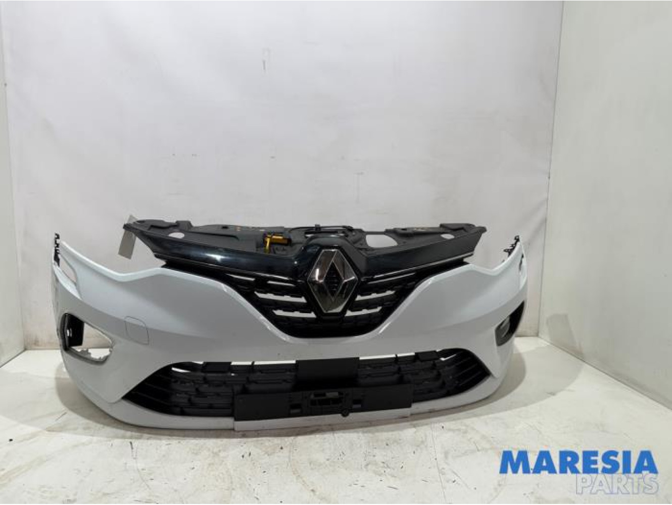 Renault - Clio - Stoßstange vorne