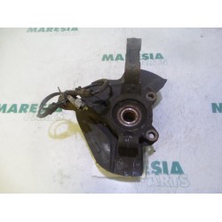 Citroen - C8 - Fusee links-voor