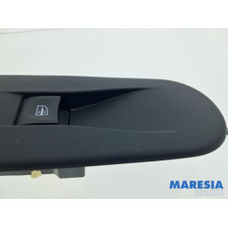 Renault - Zoe - Electric window switch