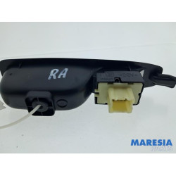 Renault - Zoe - Electric window switch