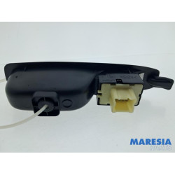 Renault - Zoe - Electric window switch