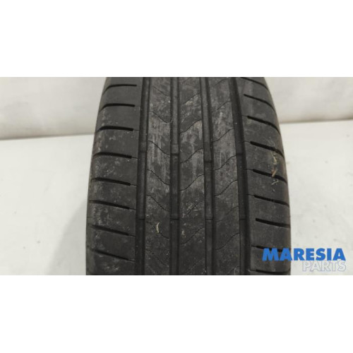 Renault - Zoe - Tyre