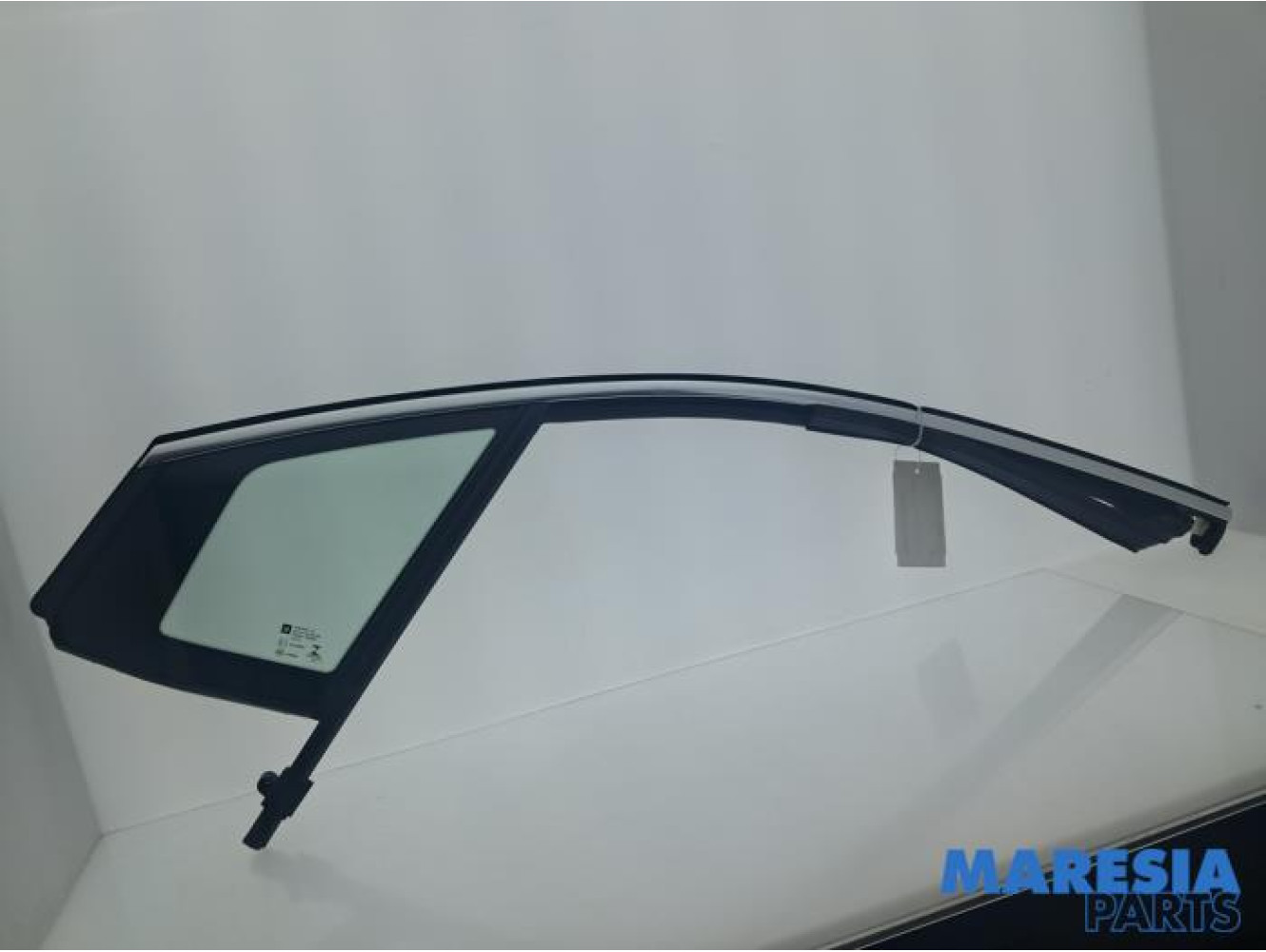 Opel - Crossland X - Vitre triangulaire avant gauche