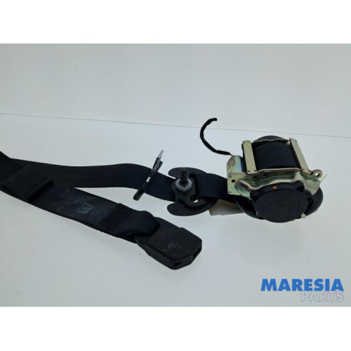 Opel - Crossland X - Front seatbelt, right