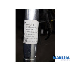Opel - Crossland X - Gordelspanner links