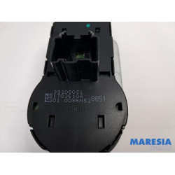 Opel - Crossland X - Light switch
