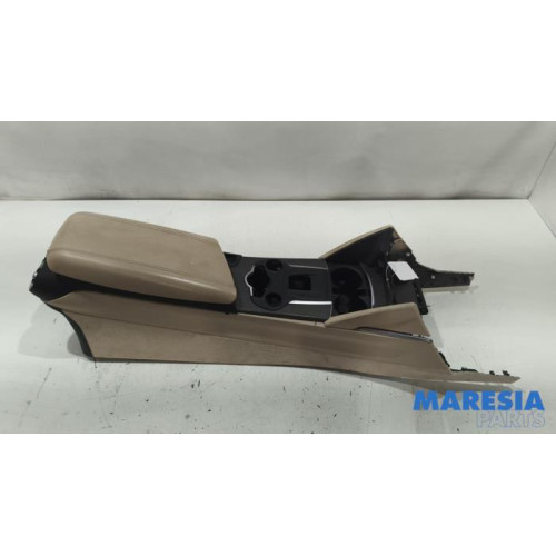 Alfa Romeo - Stelvio - Console centrale