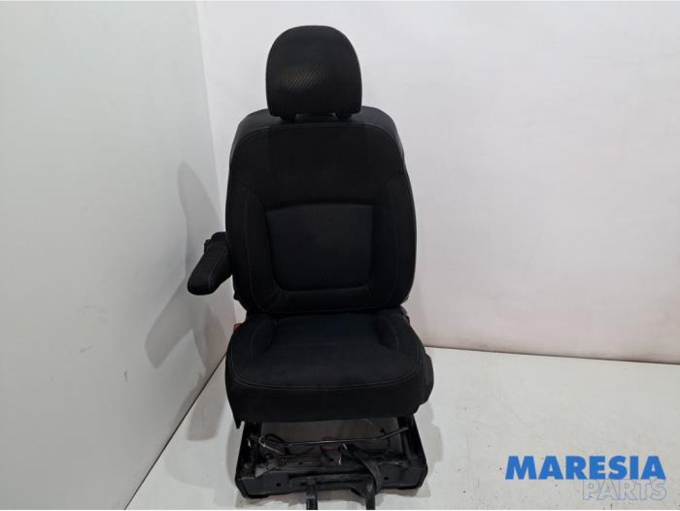 Renault - Trafic - Sitz links