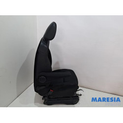 Renault - Trafic - Sitz links