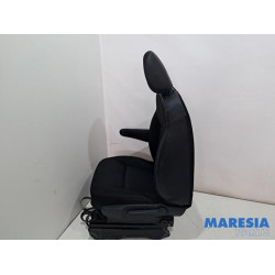 Renault - Trafic - Sitz links