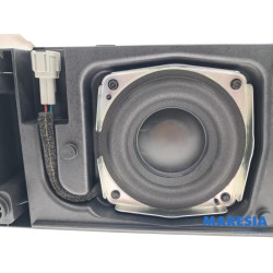 Renault - Clio - Subwoofer