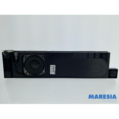 Renault - Clio - Subwoofer