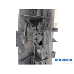 Renault - Trafic - Vorderwand