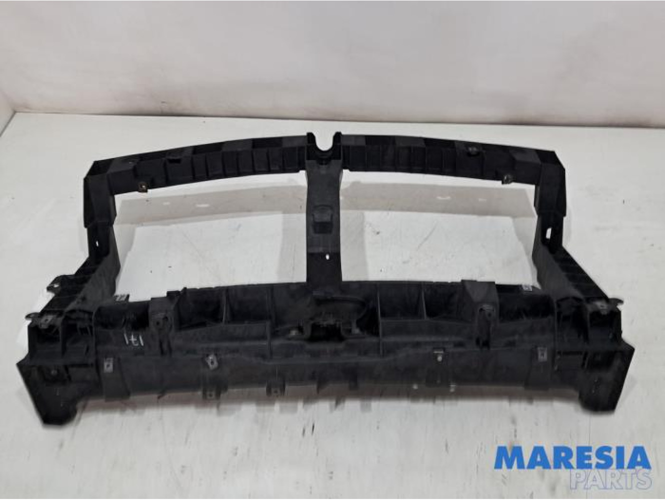 Renault - Trafic - Vorderwand
