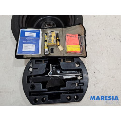 Renault - Captur - Krikset + reservewiel