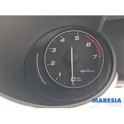 Alfa Romeo - Stelvio - Instrumentenpaneel