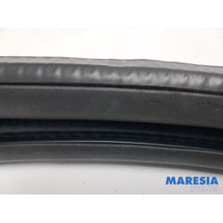 Alfa Romeo - Stelvio - Portierrubber 4Deurs rechts-voor