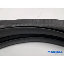 Alfa Romeo - Stelvio - Portierrubber 4Deurs links-voor